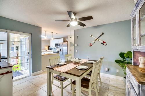 Lovely Merritt Island Home with Kayak and Fire Pit! Lovely Merritt Island Home with Kayak and Fire Pit!