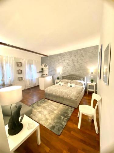 NAVONA SUITE VIOLA, Řím