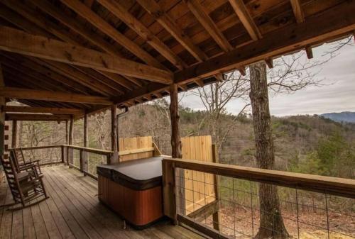 Evies Mountain Castle in Townsend, USA