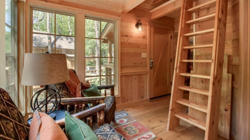 The Elm in Treehouse Grove at Norton Creek in Gatlinburg, USA