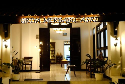 Griya Merbabu Asri Homestay (up to 14pax @ Salatiga central)