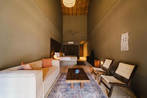 Naio Hotel y Villas By OxoHotel