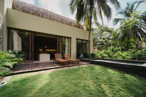 Naio Hotel y Villas By OxoHotel