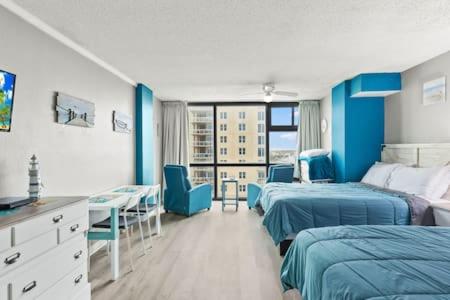 Oceanside Inn 604 - Water Views, Beach Access Pool & Pool Bar in Daytona Beach, USA