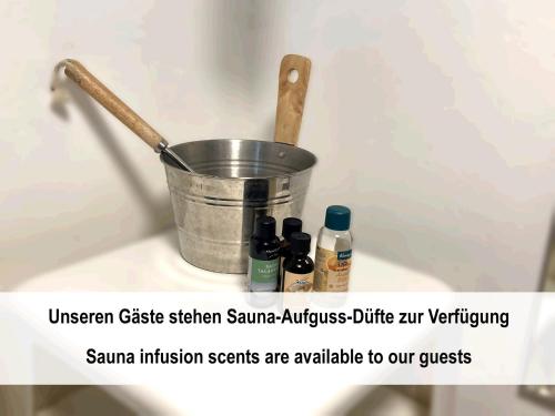 Haus mit Sauna und privatem Badeteich in Anif bei Salzburg