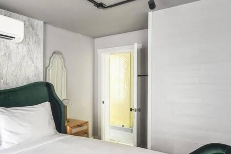 Yellow Room at Grand Maloney in Key West, USA