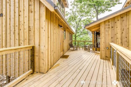 The Spruce in Treehouse Grove at Norton Creek in Gatlinburg, USA
