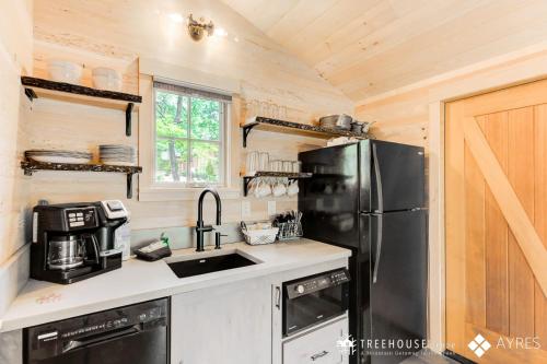The Spruce in Treehouse Grove at Norton Creek detail