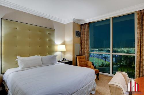 MGM Signature-06-714 1Br 2Ba Balcony Suite