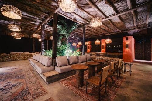 Naio Hotel y Villas By OxoHotel