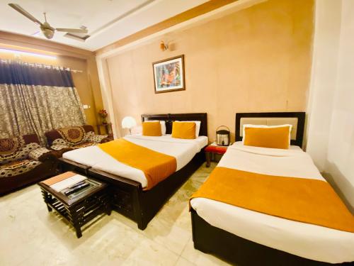 B&B Udaipur - Hotel Meenakshi Udaipur - Family Preffered Hotel - Bed and Breakfast Udaipur