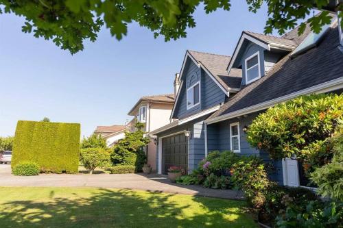 Lianhua Cottage in Richmond, Canada