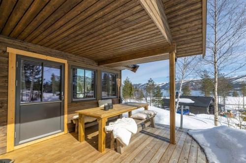 Balkons/terase, Ruim nieuw huis aan meer de Nisser - Nisserro Hytte in Treungen