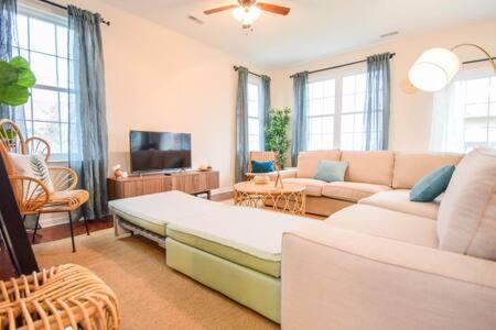 The Venice Oasis - 4BR-3BA, 16 Guests! in Atlantic City, USA