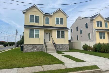 The Venice Oasis - 4BR-3BA, 16 Guests! in Atlantic City, USA