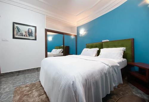 Double twins Hotel & Suites in Yaounde