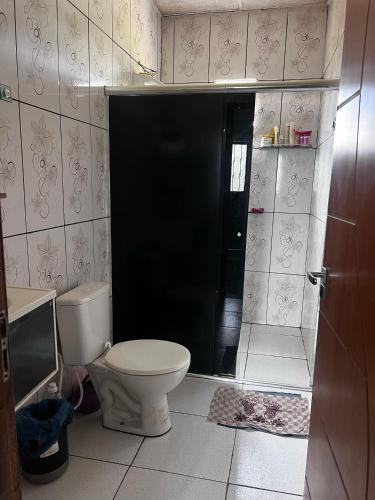Μπάνιο, Residência Shalom (Residencia Shalom) in Πρεσιντεντε Φιγκουεϊρεδο