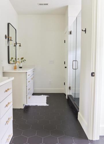 The Wendell - Designer Charm Min From Hot Spots