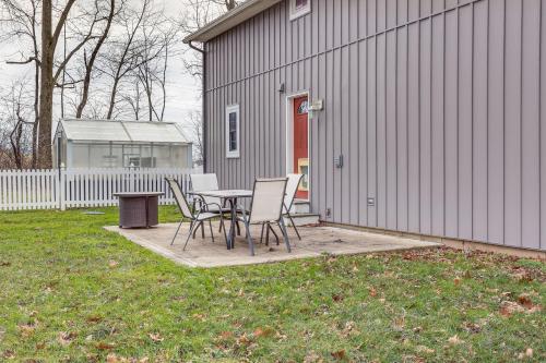 Happy Haven Hill Cabin with Patio and Fire Pit!