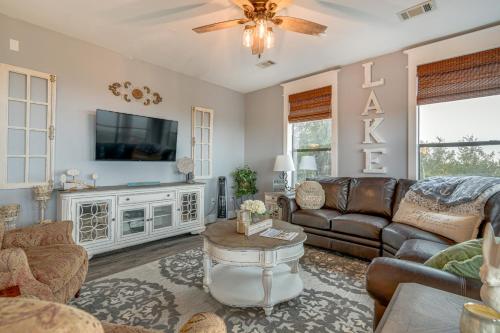 Jonestown Condo on Lake Travis w/ 2 Balconies! in Jonestown (TX)