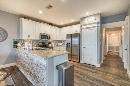 Jonestown Condo on Lake Travis w/ 2 Balconies! in Jonestown (TX)