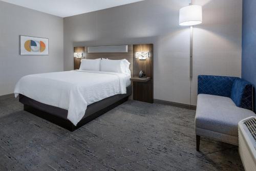 Holiday Inn Express Hotel & Suites Center Township, an IHG Hotel