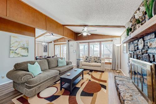 The Lost Bridge Lakehouse The Lost Bridge Lakehouse