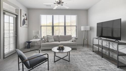 Landing Modern Apartment with Amazing Amenities ID3573X90 in Birmingham, USA