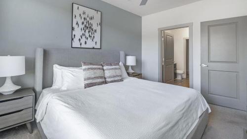 Landing Modern Apartment with Amazing Amenities ID3573X90 in Birmingham, USA