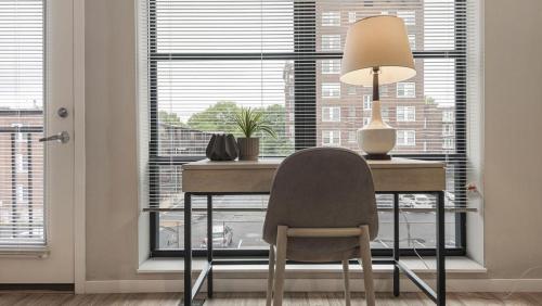 Landing Modern Apartment with Amazing Amenities ID9906X25 in Tower Grove, USA