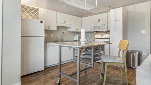 Landing Modern Apartment with Amazing Amenities ID9906X25 in Tower Grove, USA