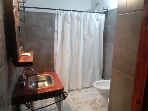 Zuhanyzó, dulce claudina in Mercedes