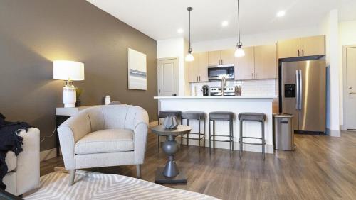 Landing Modern Apartment with Amazing Amenities (ID5608X75) in Tallyn's Reach