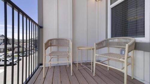 Landing Modern Apartment with Amazing Amenities (ID5608X75) in Tallyn's Reach