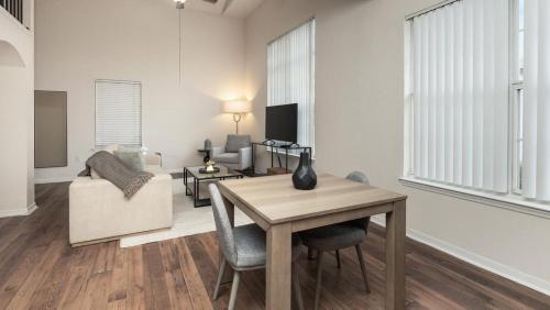 Landing Modern Apartment with Amazing Amenities (ID8400X74) in 城市與鄉村