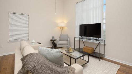 Landing Modern Apartment with Amazing Amenities (ID8400X74) in 城市與鄉村