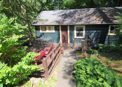 Cramers Point Motel & Cottages - image 8