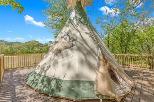 Furnished Teepee/Glamping/Kayak Ramp/King Bed