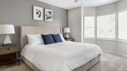 Landing Modern Apartment with Amazing Amenities (ID8416X37) in Norfolk City Center