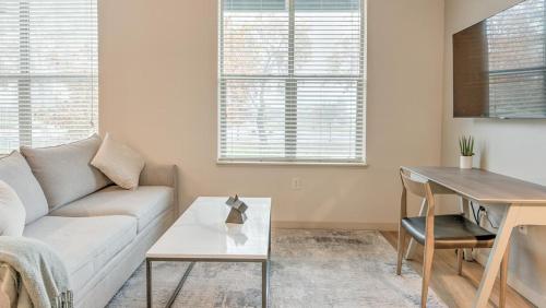 Landing Modern Apartment with Amazing Amenities (ID6801)