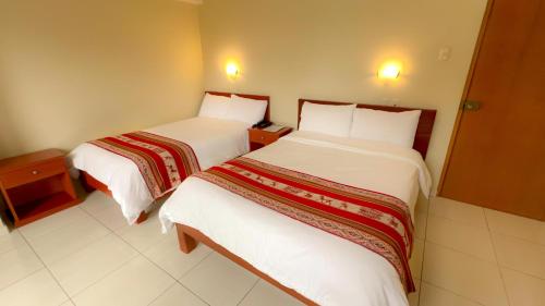 1 double bed, 1 twin bed