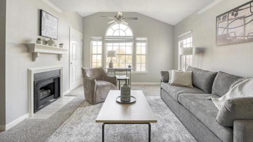 Landing Modern Apartment with Amazing Amenities (ID8483X95) in Collierville (TN)