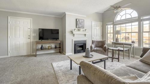 Landing Modern Apartment with Amazing Amenities (ID8483X95) in Collierville (TN)
