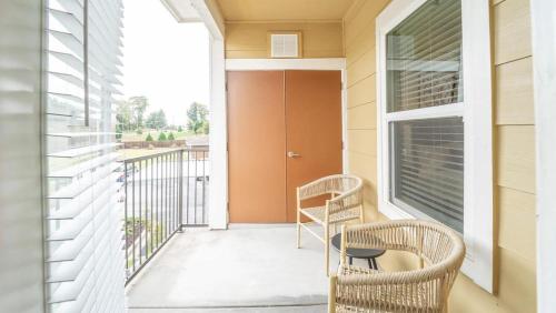 Landing Modern Apartment with Amazing Amenities (ID7896X37) in Powdersville (SC)