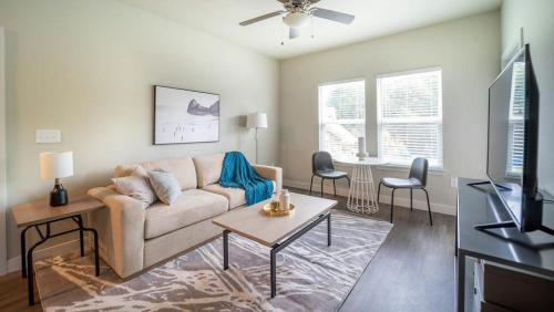 Landing Modern Apartment with Amazing Amenities (ID7896X37) in Powdersville (SC)