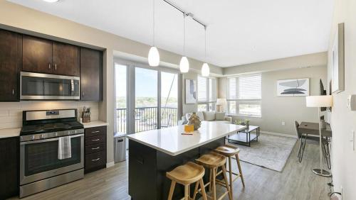 Landing Modern Apartment with Amazing Amenities (ID8029X26) in Edina (MN)