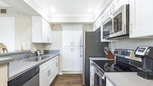 Landing Modern Apartment with Amazing Amenities (ID8313X81) in Chino Hills