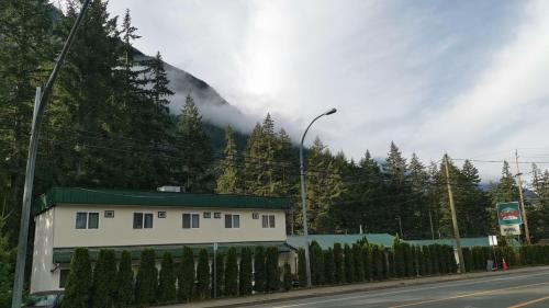 Coquihalla Motel