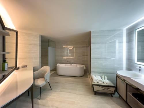 Amethyst Executive Room