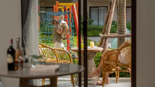 526237953 Holiday Inn Resort Samui Bophut Beach by IHG